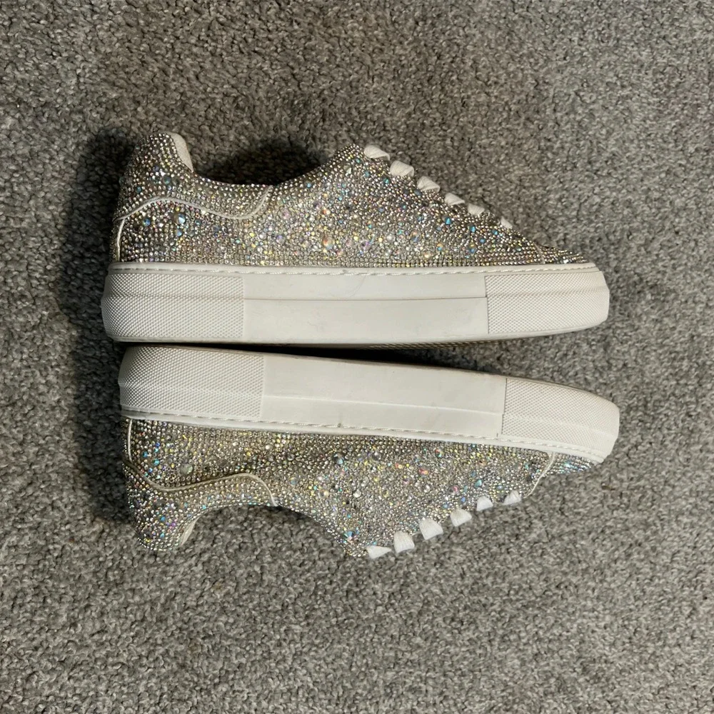 Betsey Johnson Sidny Rhinestone Platform Sneakers Womens 8.5 Silver Iridescent